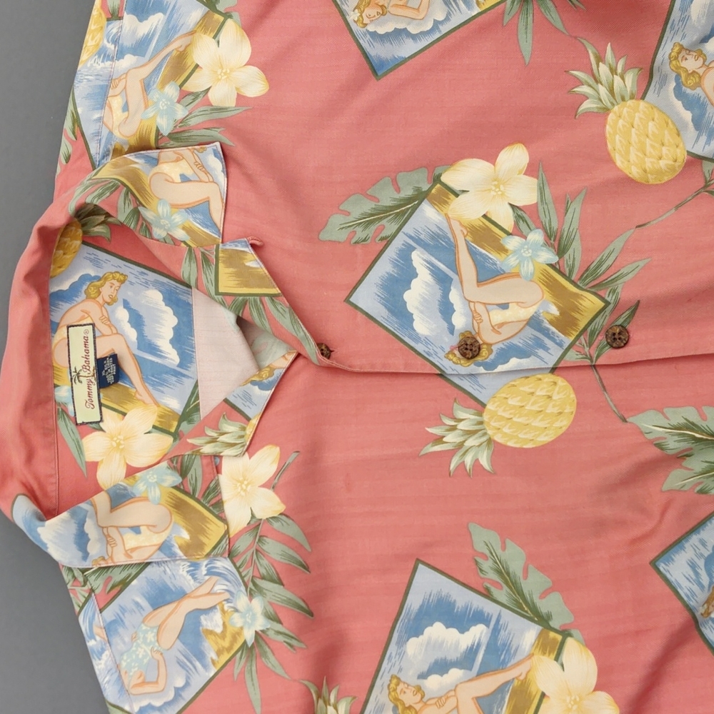 [RARE and SUPER COMFY] Men's XL Tommy Bahama 100% Silk Hawaiian shirt